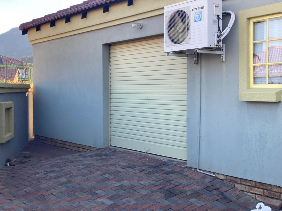 3 Bedroom Property for Sale in Tlhabane West North West